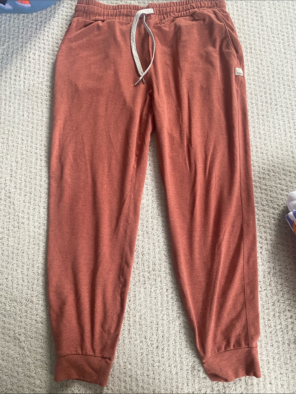 Vuori Joggers, size small